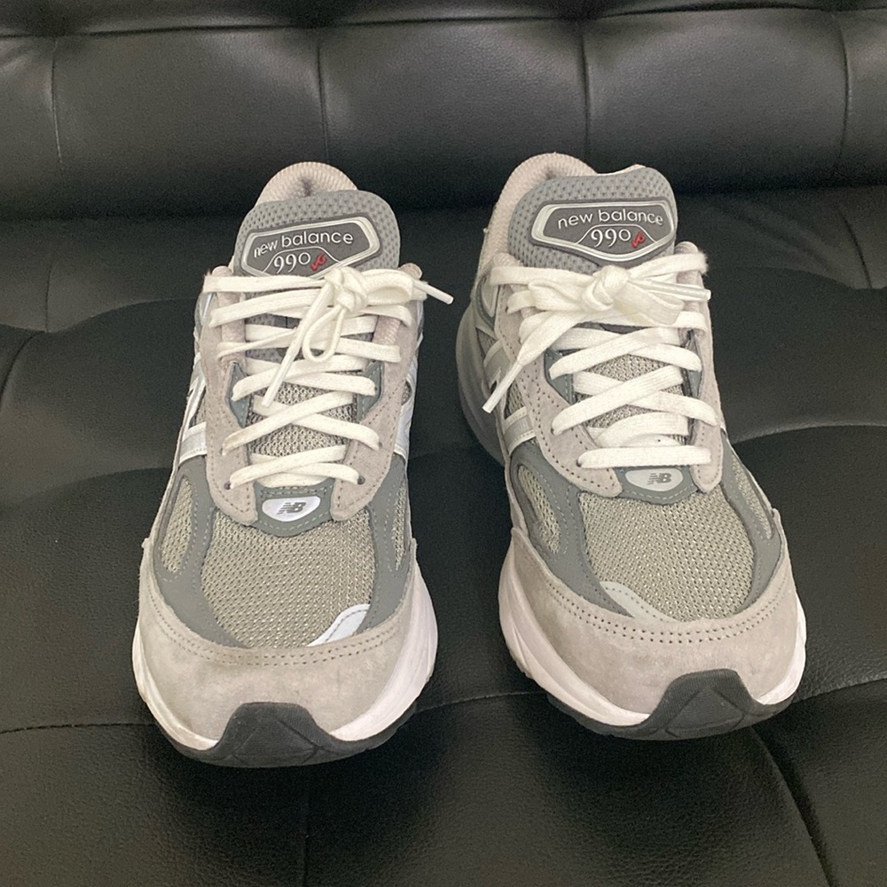 Women’s New Balance 990 Size 7